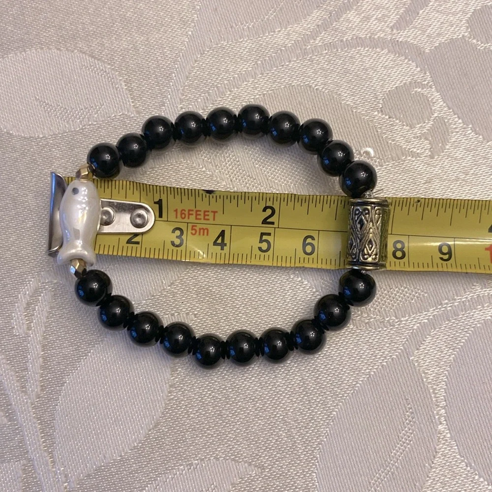 🌹Ceramic fish faux black pearls stackable 8mm bead bracelet  stretchy - Picture 6 of 8